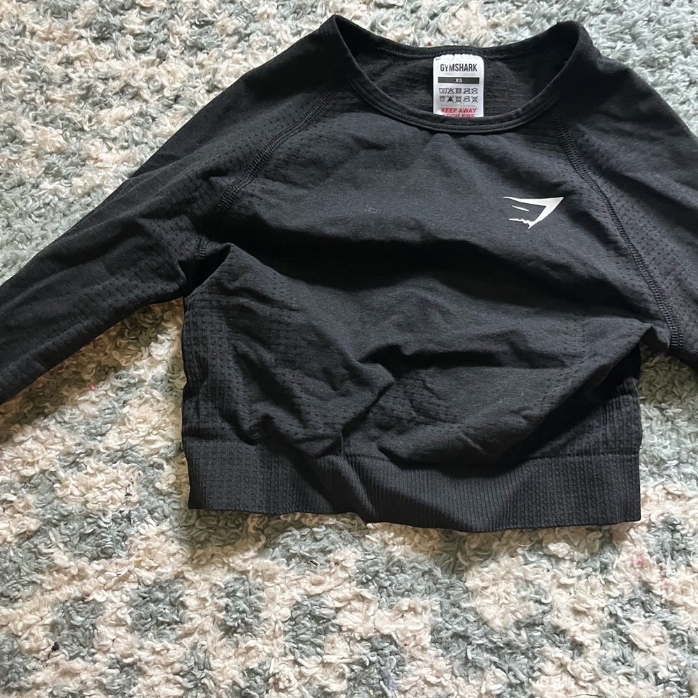 Gym shark black long sleeve crop top extra small